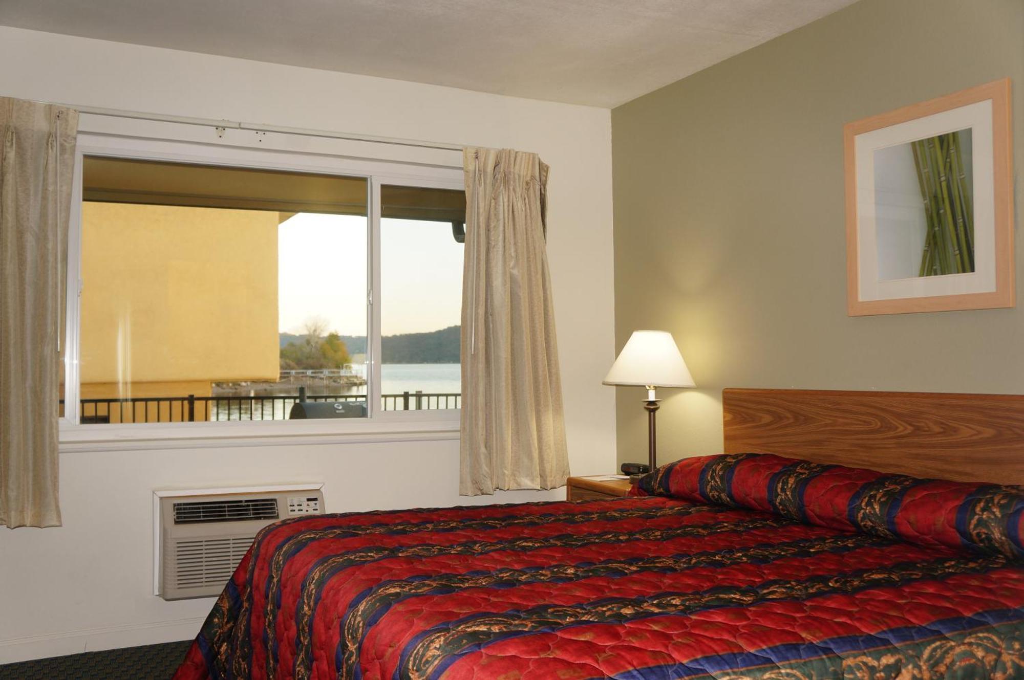 Lake Marina Inn Clearlake Oaks 객실 사진