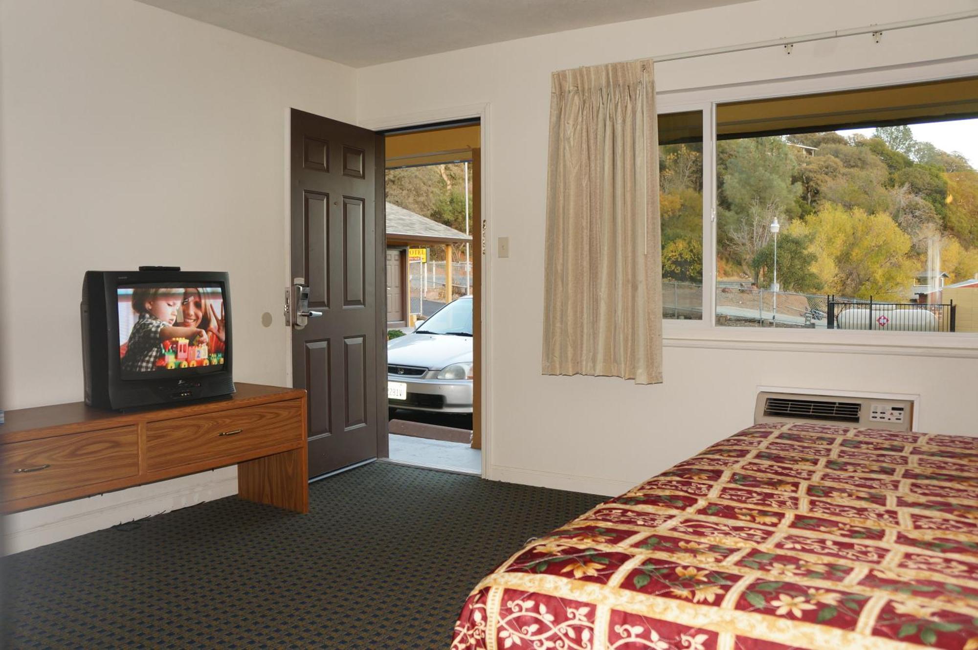 Lake Marina Inn Clearlake Oaks 객실 사진