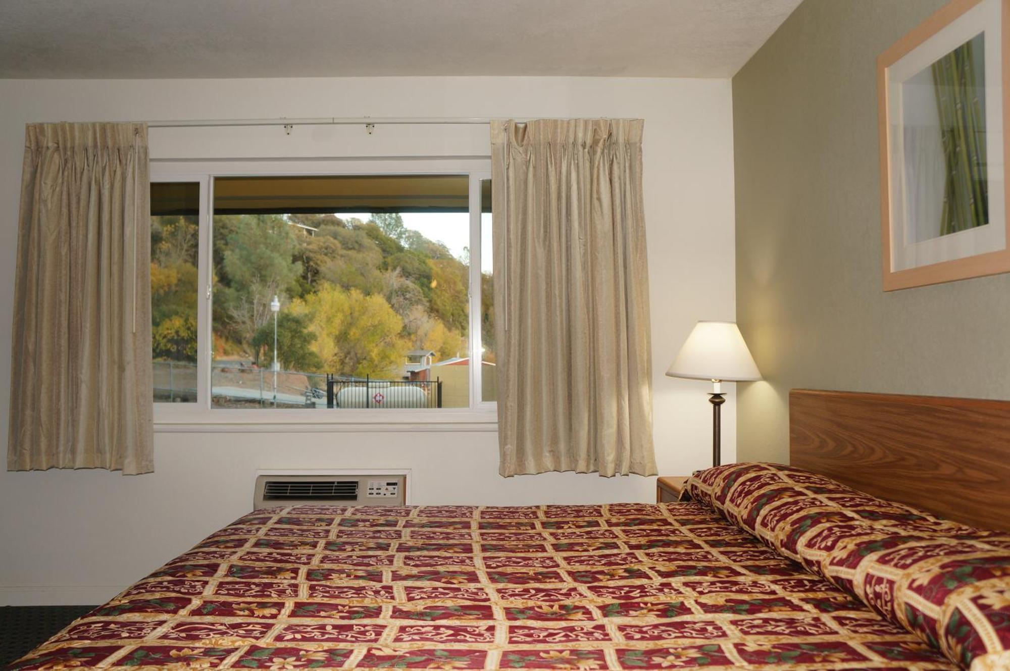 Lake Marina Inn Clearlake Oaks 객실 사진