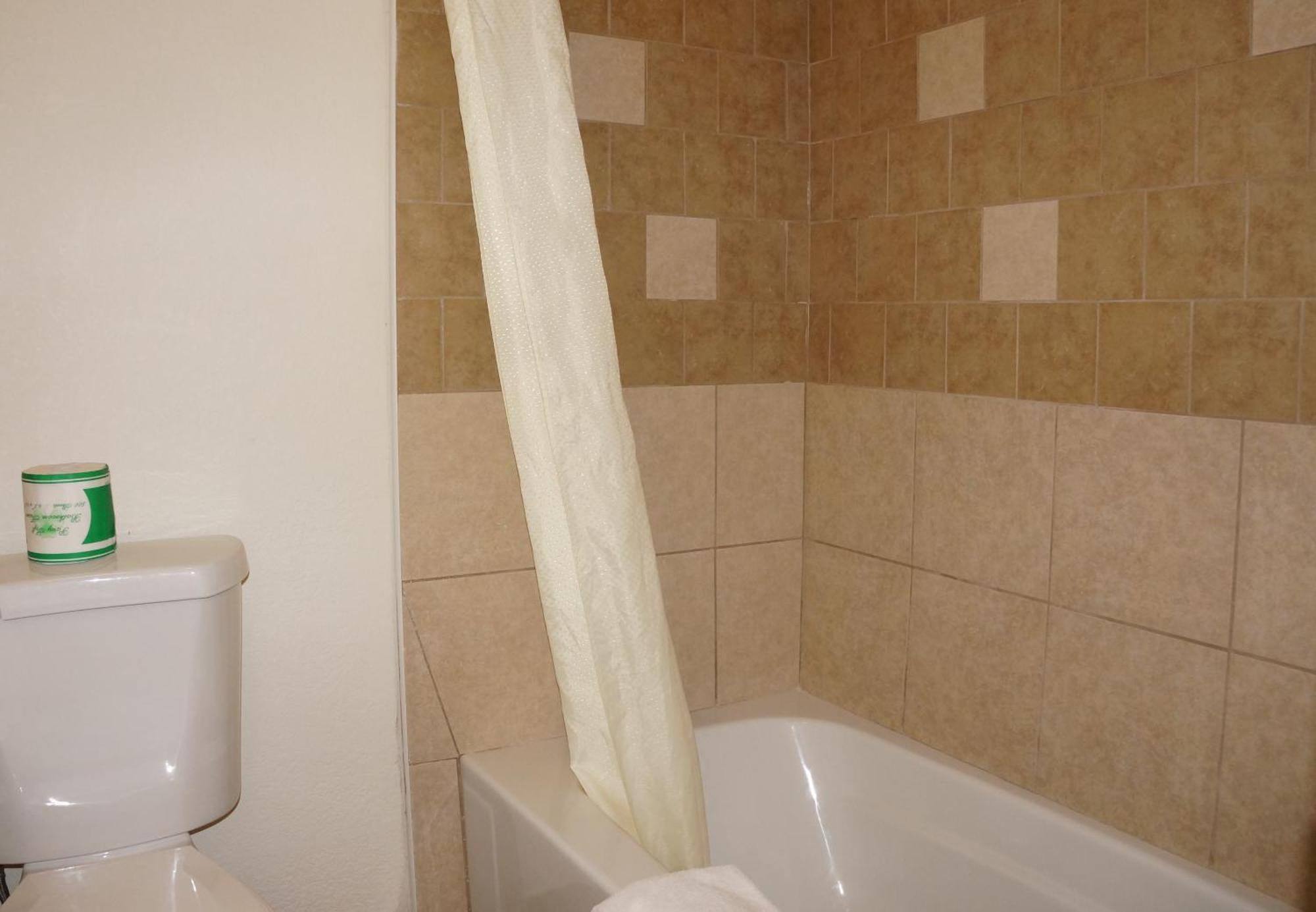 Lake Marina Inn Clearlake Oaks 객실 사진