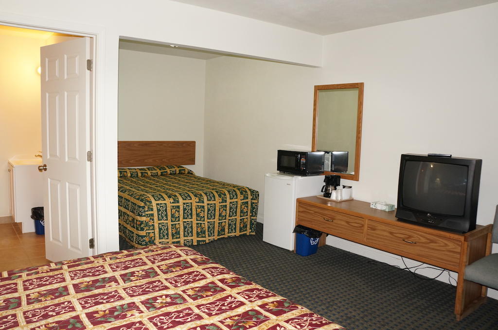 Lake Marina Inn Clearlake Oaks 객실 사진