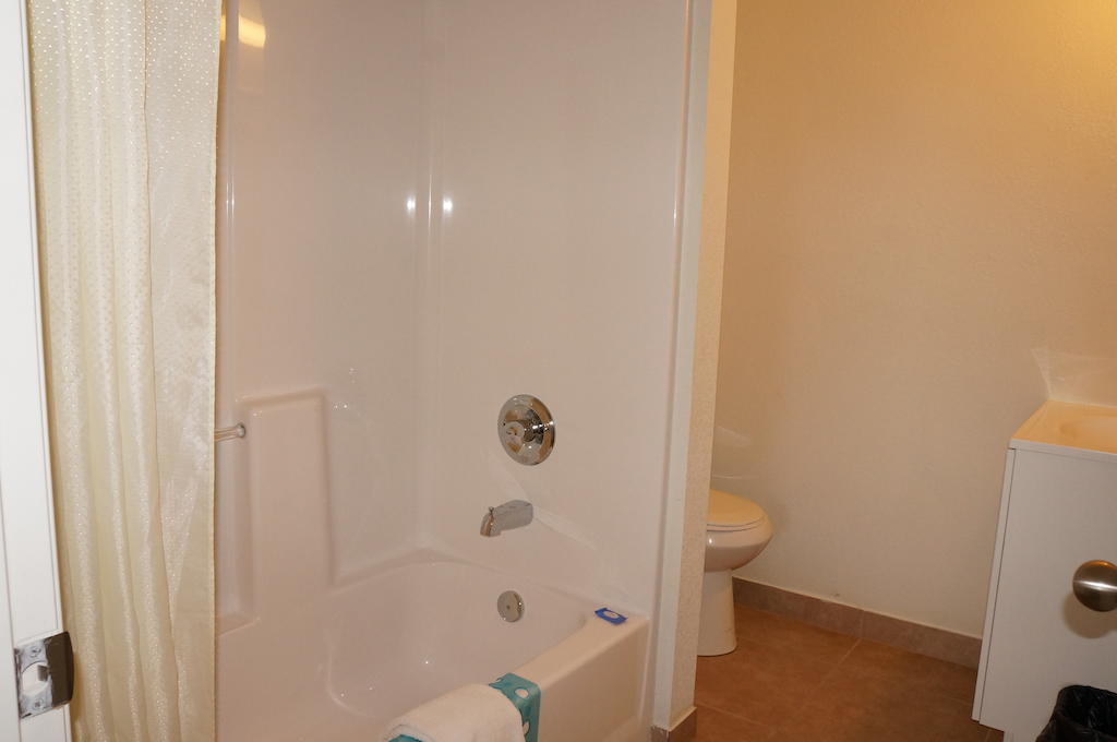 Lake Marina Inn Clearlake Oaks 객실 사진